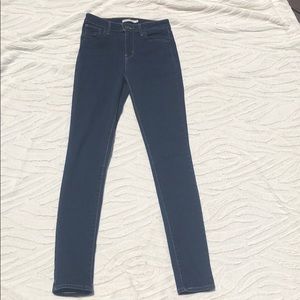 Levi’s High Rise Skinny 721 Jeans!!